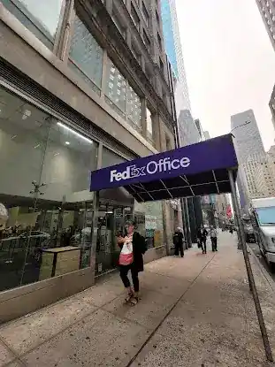FedEx Office Ship Center