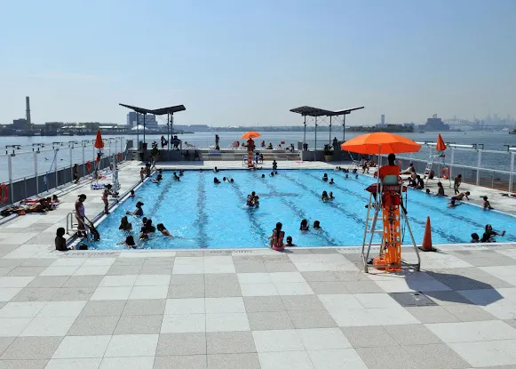 Floating Pool