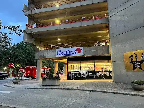 Foodtown of Roosevelt Island