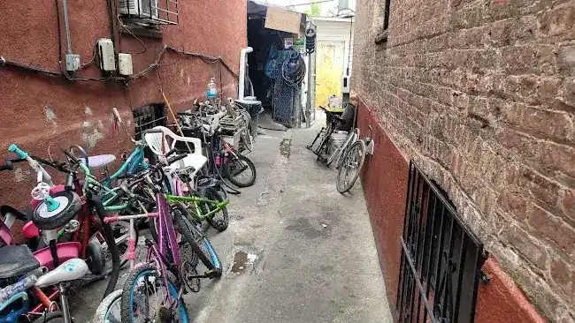 Foreign Fix Backyard Bike Repair Shop