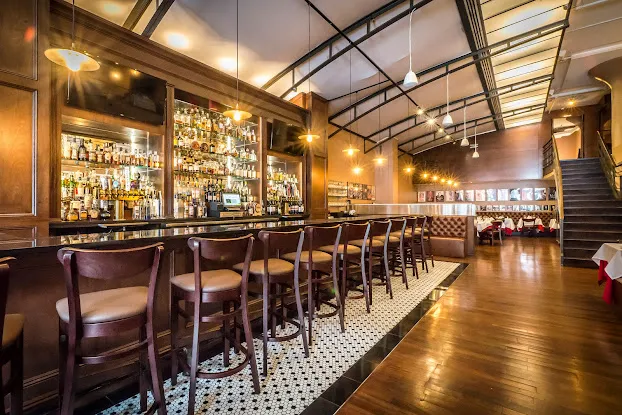 Frankie & Johnnie's Steakhouse