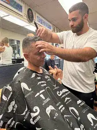 G L Barber Shop