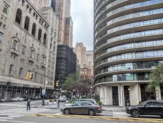 Garage 200 Central Park South