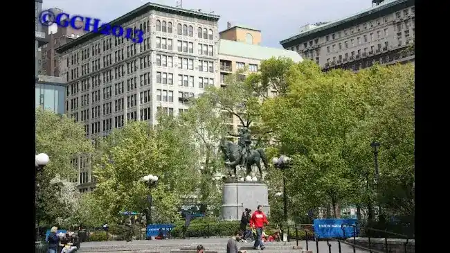 George Washington Statue