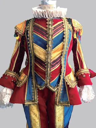 Gilles Montezin costumes
