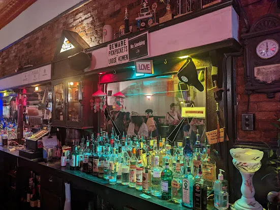 Ginger's Bar