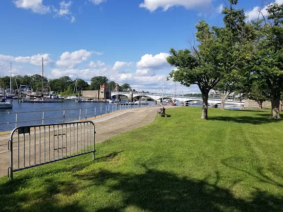 Glen Island Park