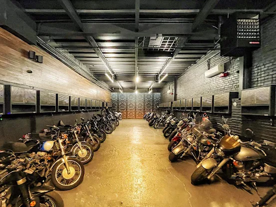Gotham Depot Moto
