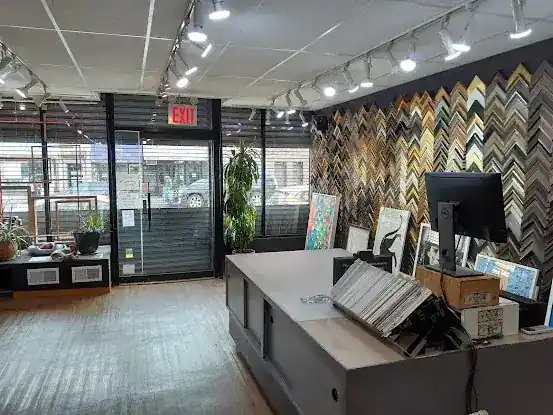 Greenpoint Frames
