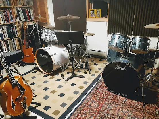 H and B Music School