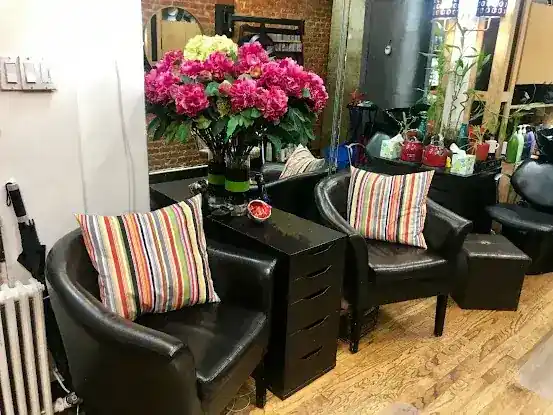 Hair By Bobby at Organic Lounge 11