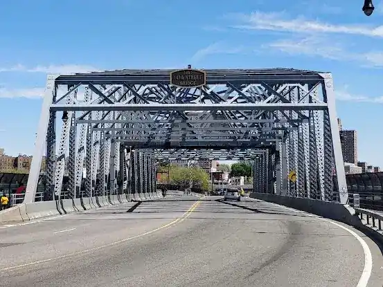 Harlem River Swing Bridge