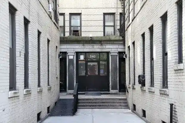 Hatbridge Court