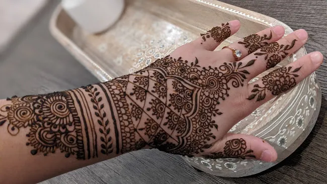 Henna Wave