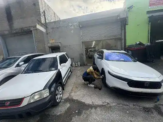 Henry auto service