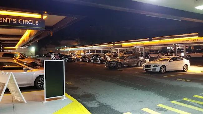 Hertz Car Rental - New York City - Laguardia Airport (LGA)