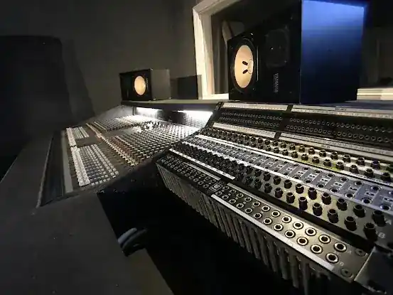Hi-Shelf Studios