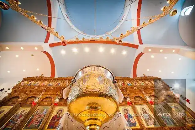 Holy Cross Church