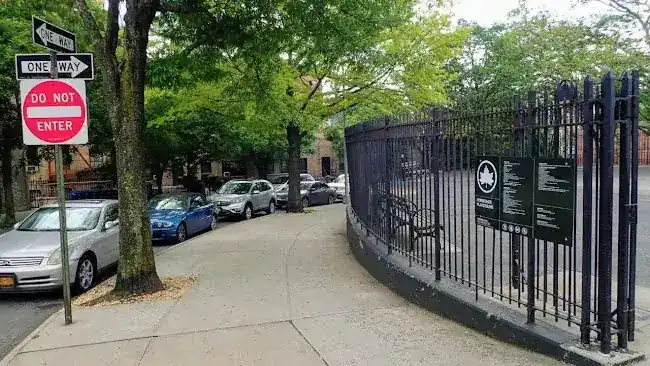 Horseshoe Playground