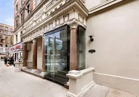 Hotel 99
