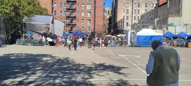 Houston St Park