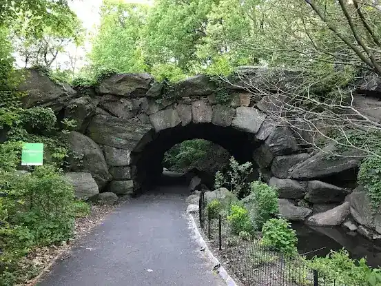 Huddlestone Arch