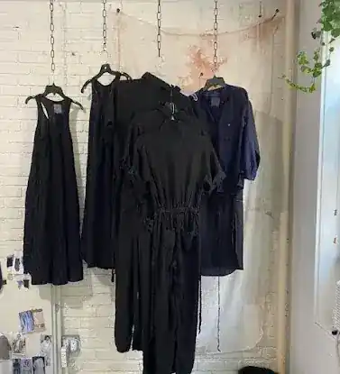 HYESUNMUN is Women's wear brand made locally in the Garment district with high quality materials.