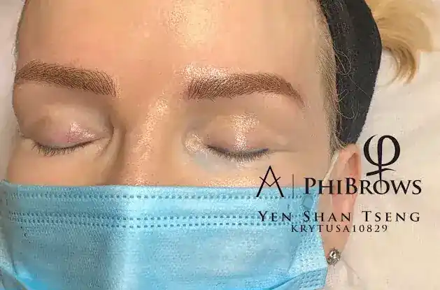 I Brow & Beauty Studio