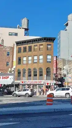 I love NY gift & souvenir shop
