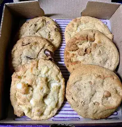Insomnia Cookies