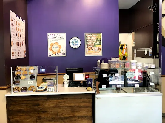 Insomnia Cookies