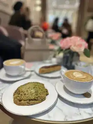 Intimissimi cafe' by DELL'ARIA