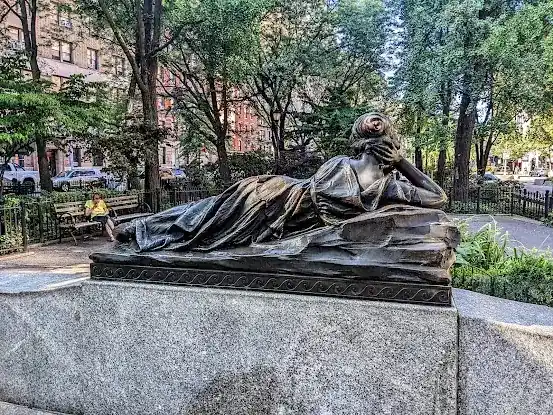 Isidor and Ida Straus Monument