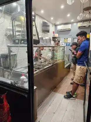 Island Cuisine and Smoothie Bar