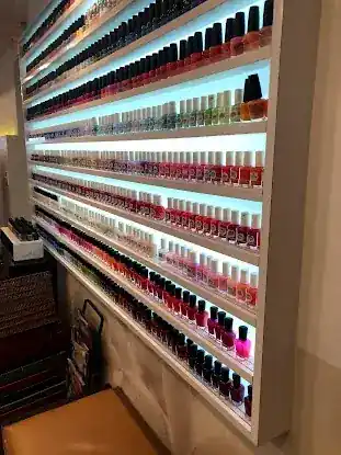 Issa Nails Salon