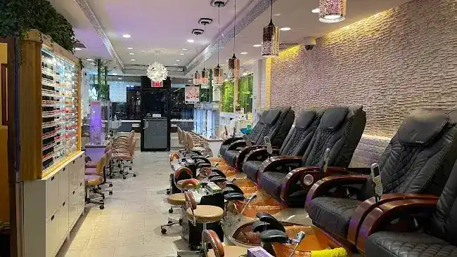J & Z One Nails
