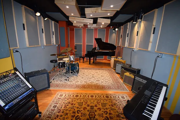 JazzDenNYC - Piano Rehearsal Room