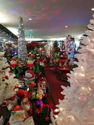 jj Christmas trees
