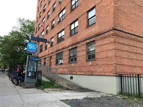 Johnson Houses Res Associates