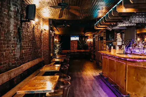 Kana Soho Bar & Restaurant