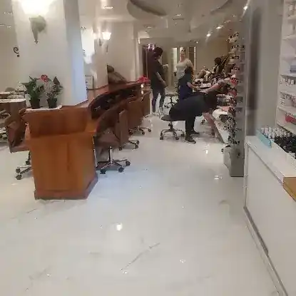 La Beaute Nail & Spa