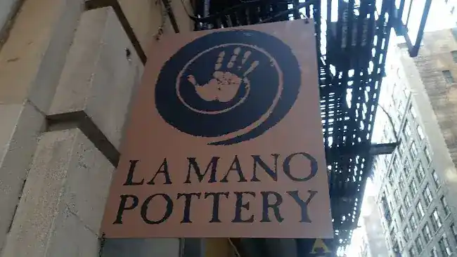 La Mano Pottery