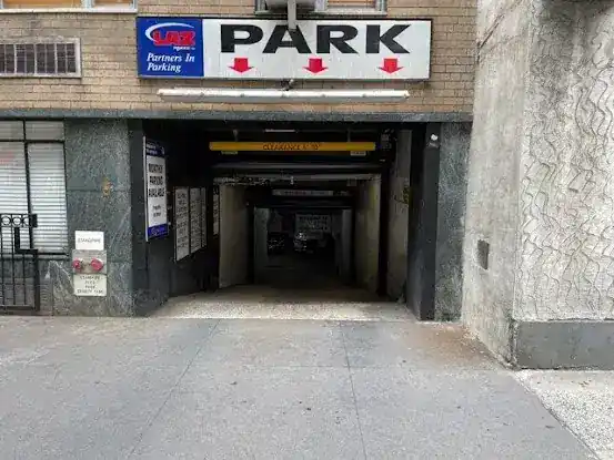 LAZ Parking LLC
