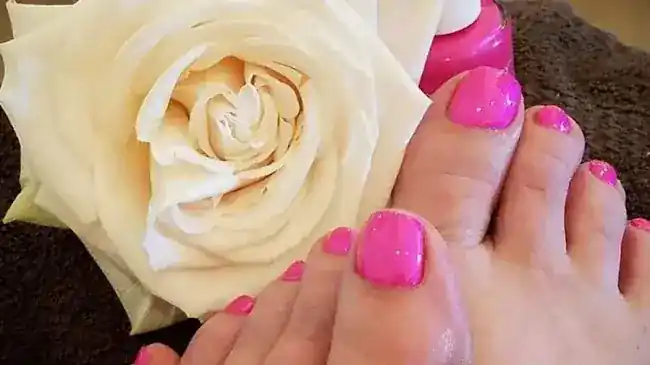 Lé Nailtique Noire Inc