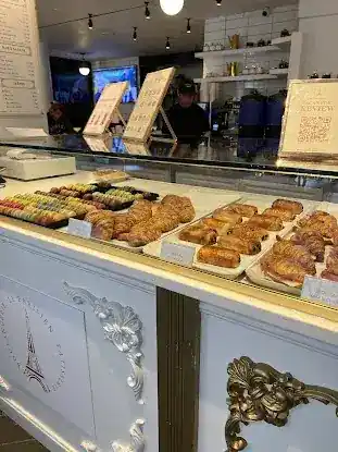 Le Parisien Bakery