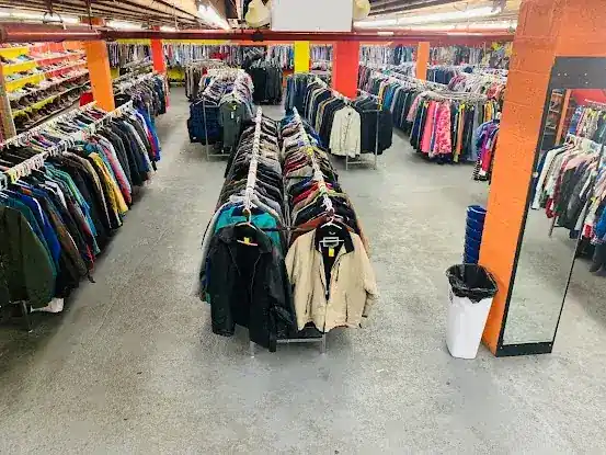Le Point Value Thrift