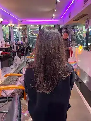 Lee Ren Beauty Salon