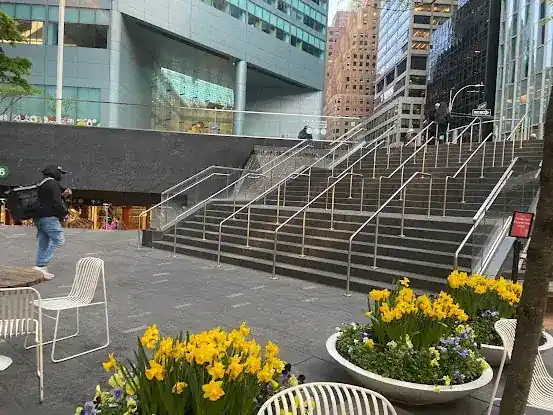 Lexington & 53rd St, Midtown