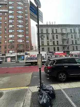 Lexington Av/E 83 St