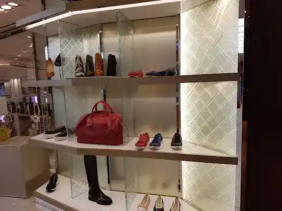 Longchamp